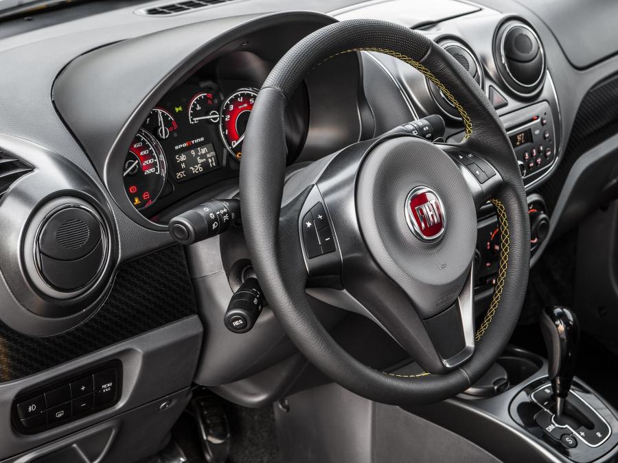  Fiat Palio Sporting Interlagos 2012 года  (фото 2 из 3)